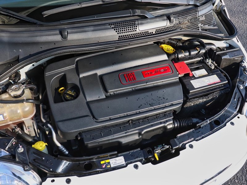 2013 FIAT 500C LOUNGE