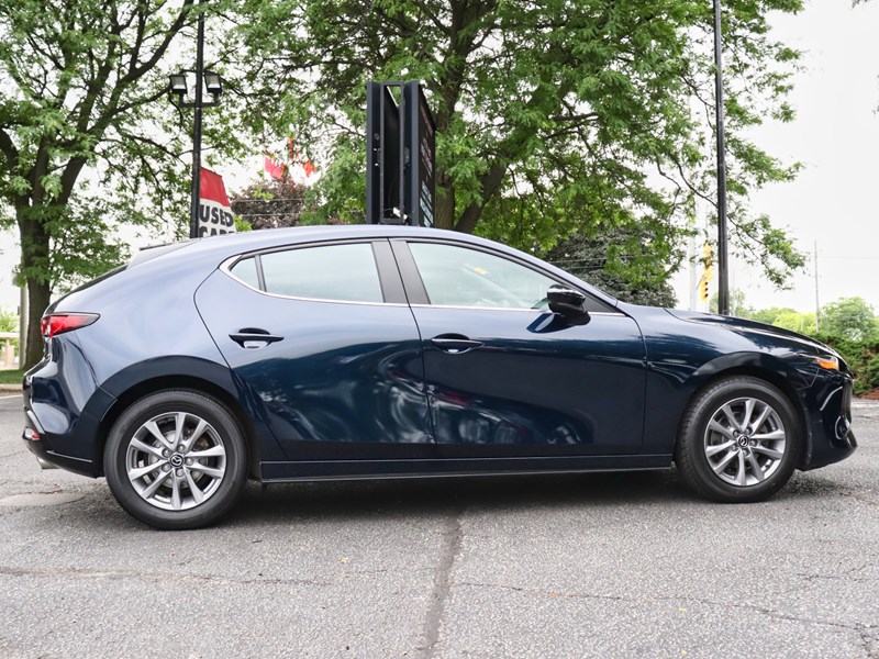 2022 Mazda Mazda3 Sport GX