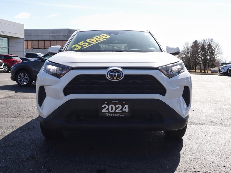 2024 Toyota RAV4 LE
