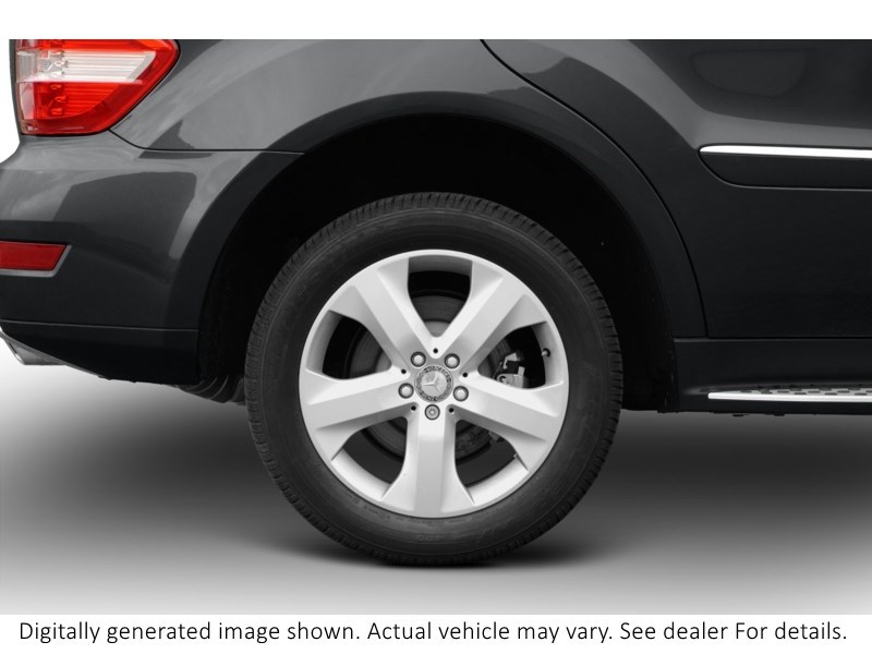 2010 Mercedes-Benz M-Class 4MATIC 4dr ML 350 BlueTEC Exterior Shot 5