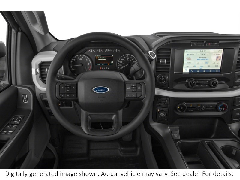 2022 FORD F-150 XLT 4WD SUPERCREW 5.5' BOX Interior Shot 3