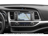 2019 Toyota Highlander AWD XLE Interior Shot 2