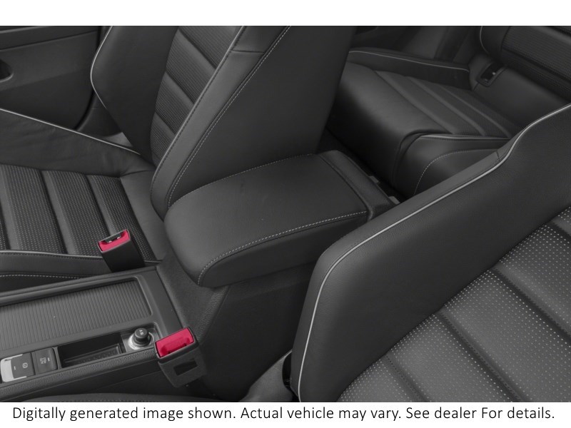 2018 Volkswagen Golf R 5-Door DSG Interior Shot 7