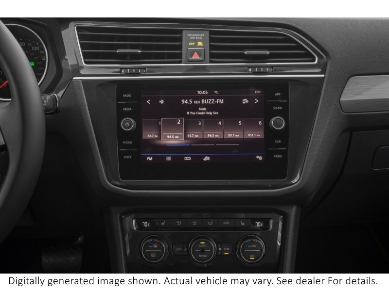 2018 Volkswagen Tiguan Comfortline 4MOTION *Ltd Avail* Interior Shot 2