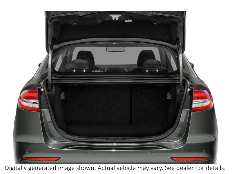2019 Ford Fusion SE Exterior Shot 4