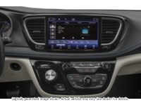 2022 Chrysler Pacifica Limited FWD Interior Shot 2