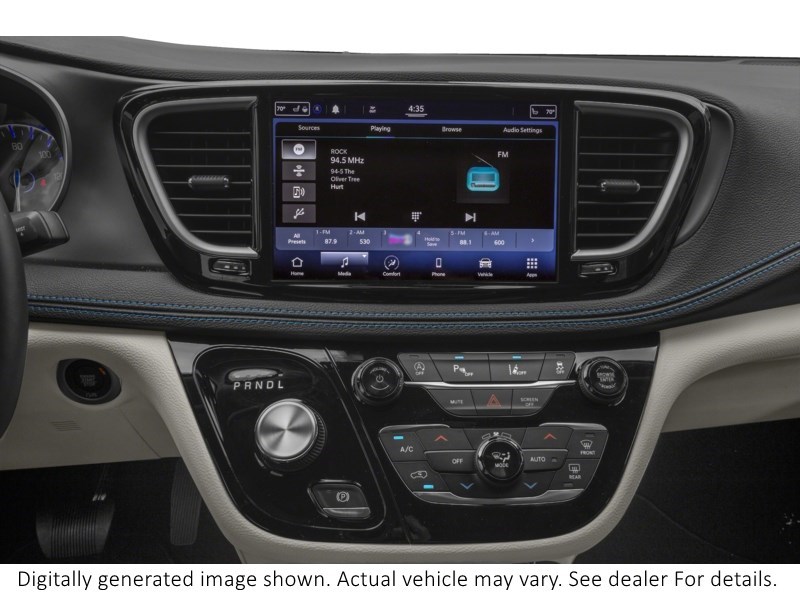 2022 Chrysler Pacifica Limited FWD Interior Shot 2