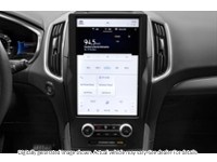 2022 Ford Edge Titanium AWD Interior Shot 2