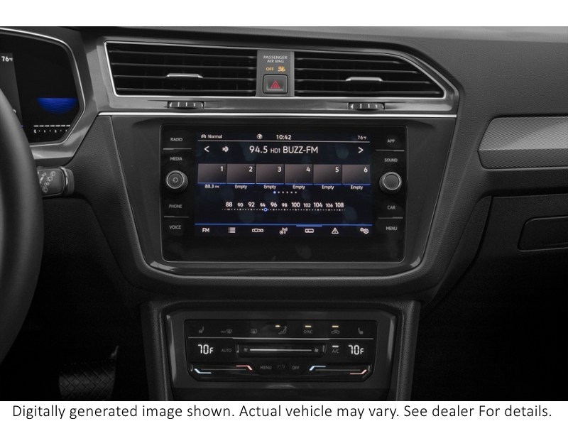 2024 Volkswagen Tiguan Comfortline 4Motion Interior Shot 2