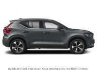 2025 Volvo XC40 B5 AWD Ultra Dark Theme Exterior Shot 10