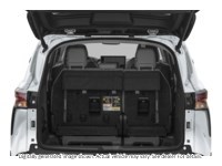 2026 Toyota Sienna XLE 8-Passenger FWD Exterior Shot 4