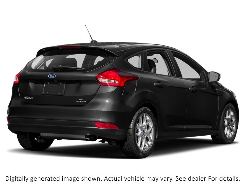 2015 Ford Focus 5Dr Hb SE Tuxedo Black Metallic  Shot 6