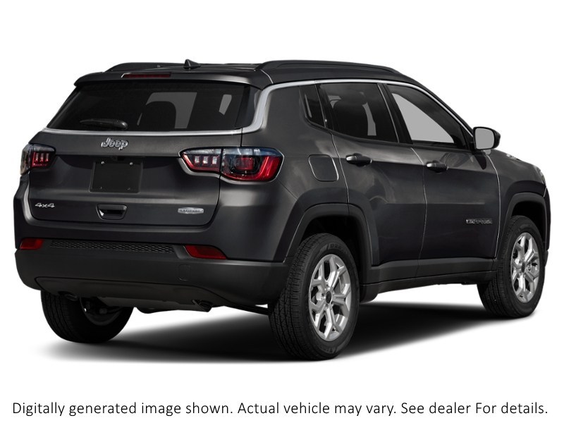 2025 Jeep Compass Altitude 4X4 Diamond Black Crystal Pearl  Shot 30
